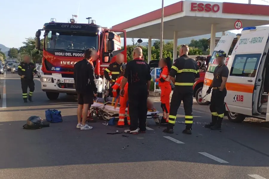 Lotzorai, i soccorsi al motociclista in via Roma