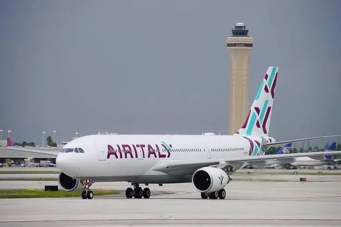 Dalla Regione risorse per il comparto aereo (un volo Air Italy, foto Archivio L'Unione Sarda)