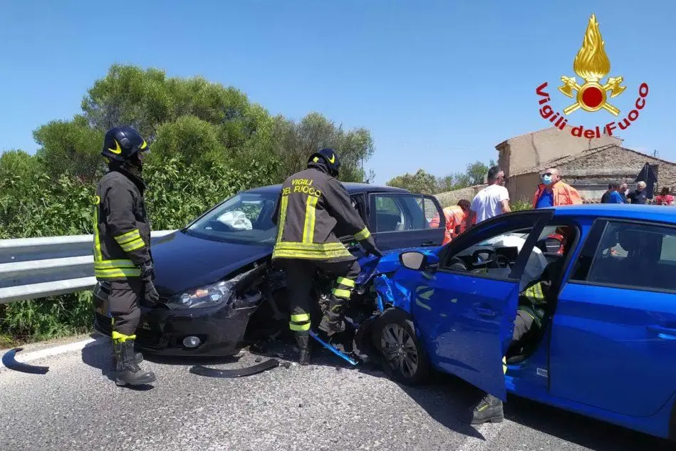 L'incidente (foto Vvf)