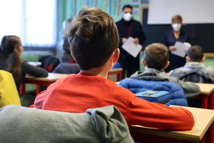 Alunni a scuola (foto Ansa)