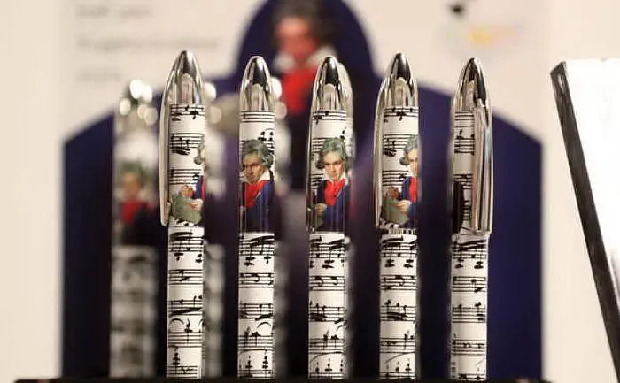 Gadget dedicati a Beethoven (tutte le foto sono Ansa)
