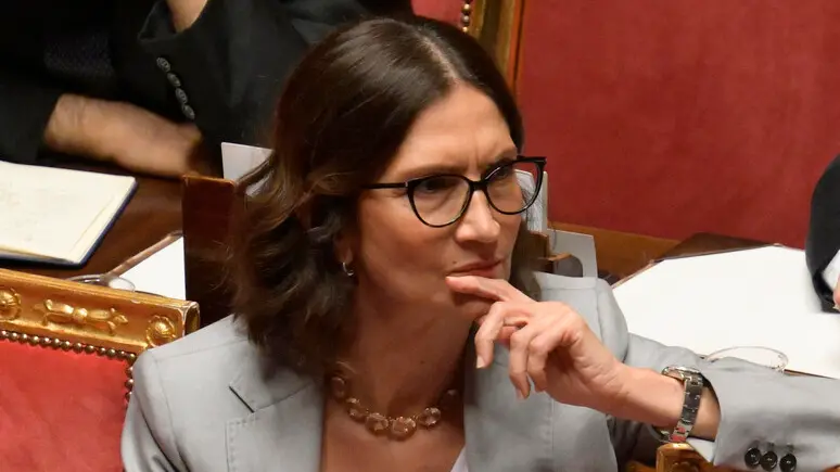 https://immagini.unionesarda.it/version/c:NmYwNzI1ZTQtODgxNi00:YzI3MjA3YzctOGM0NS00/image.webp?f=16:9