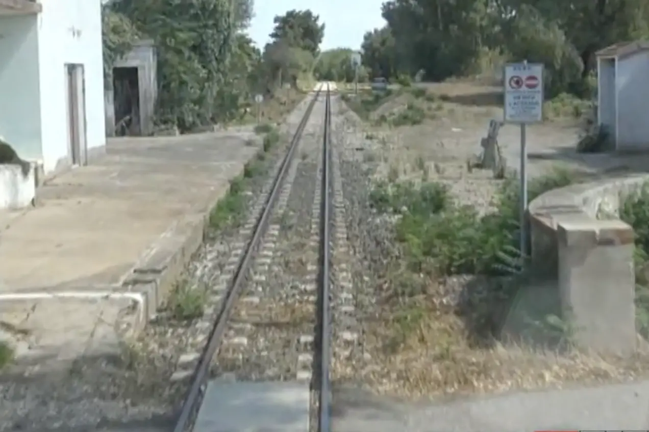 La tratta ferroviaria Alghero-Sassari (foto Fiori)