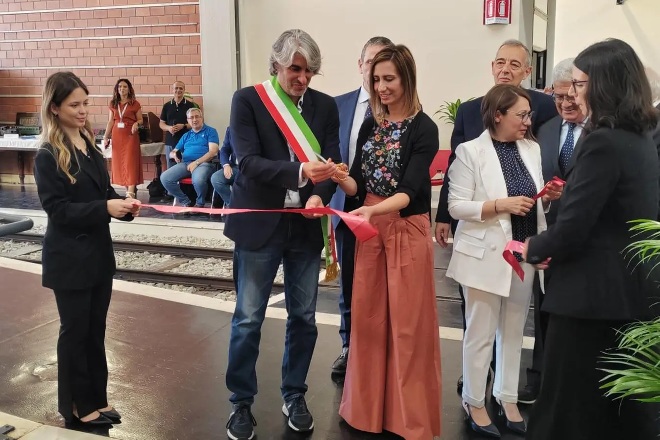 Il taglio del nastro (foto ufficio stampa)