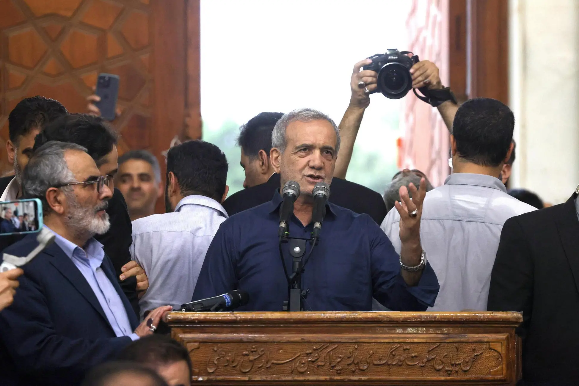 Pezeshkian, nuovo presidente dell'Iran (Ansa-Epa)