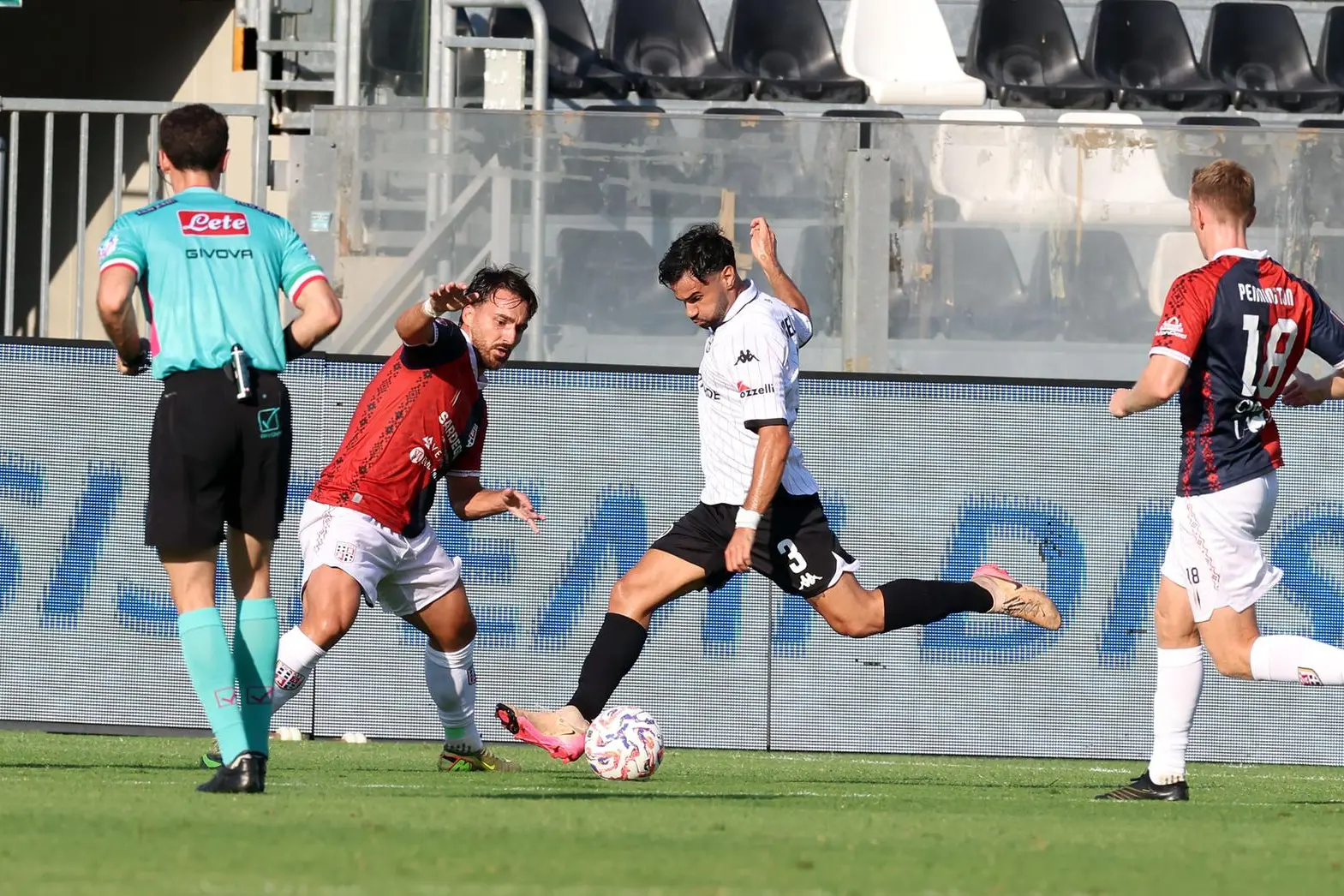 Masala e Pennington cercano di raddoppiare Cancellieri (foto ufficio stampa Spezia)