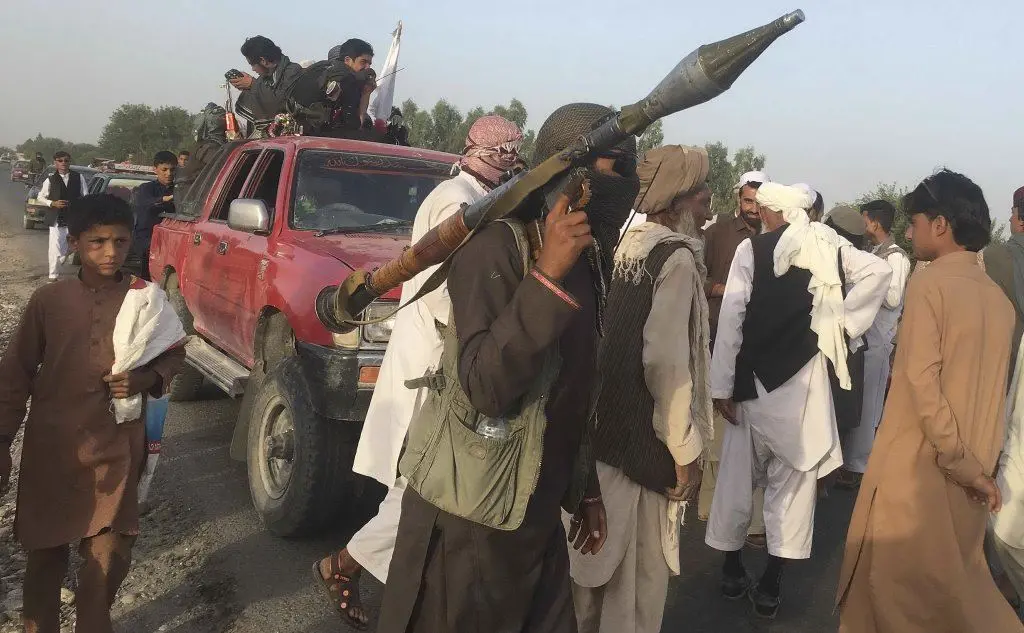 Kamikaze contro i talebani e civili nell'est