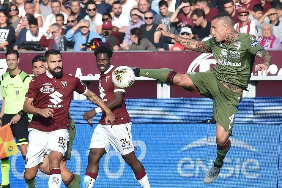 Nainggolan in azione (Ansa)