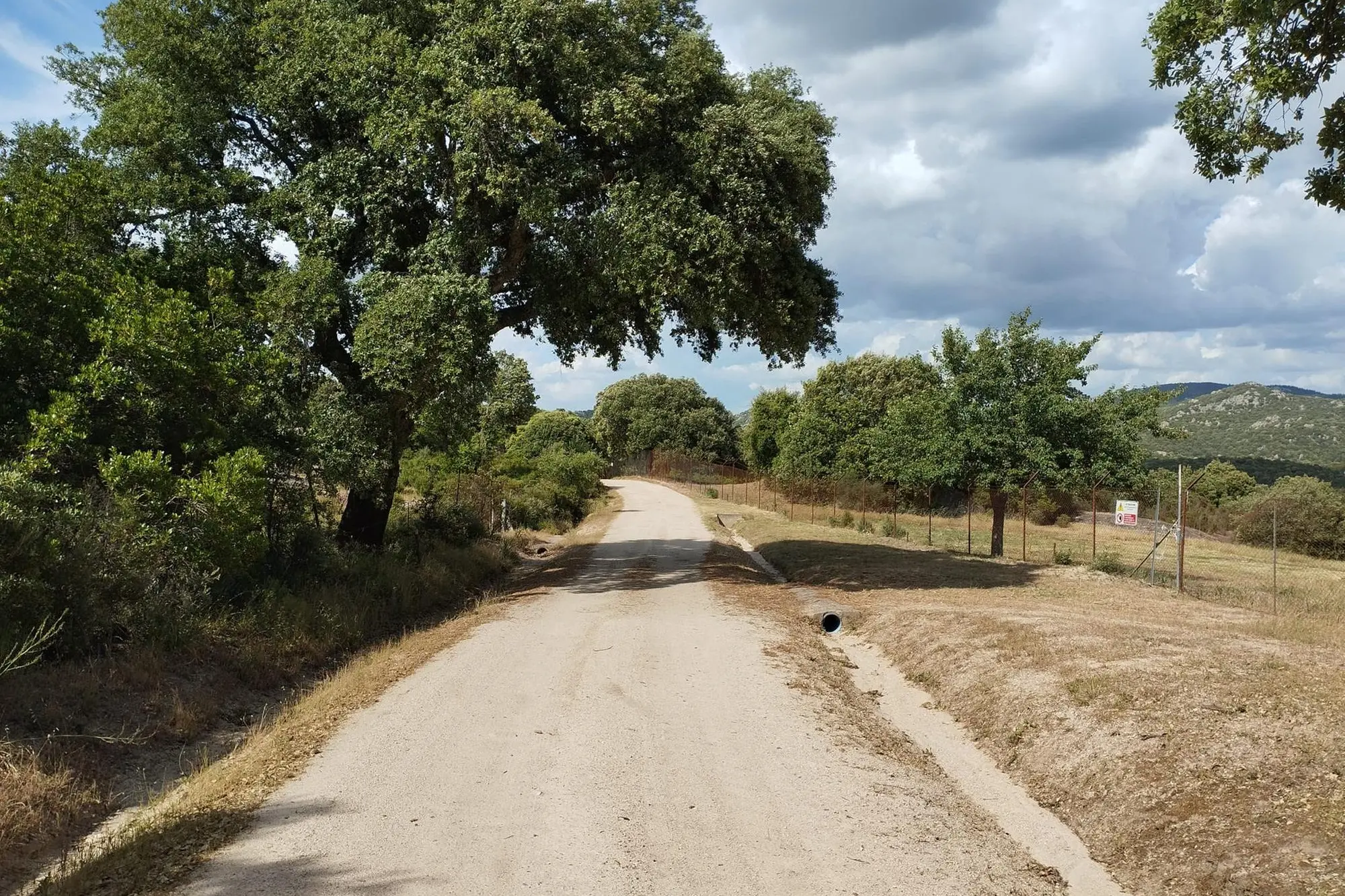 Strada rurale a Neoneli (foto Orbana)