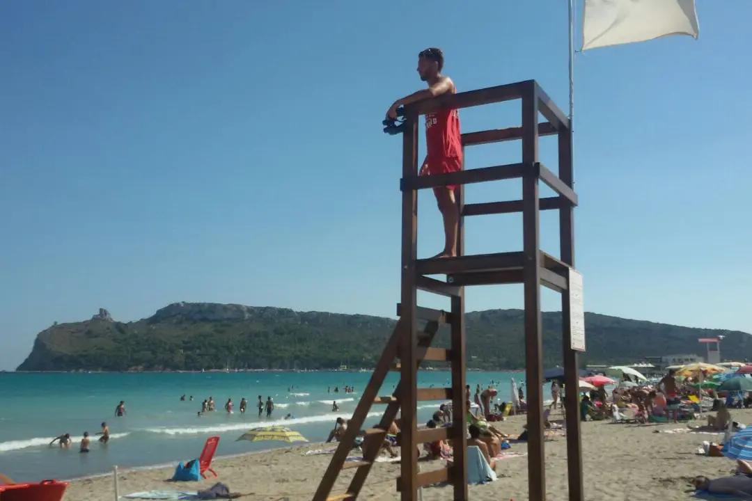 Allarme per la scomparsa di un bambino al Poetto