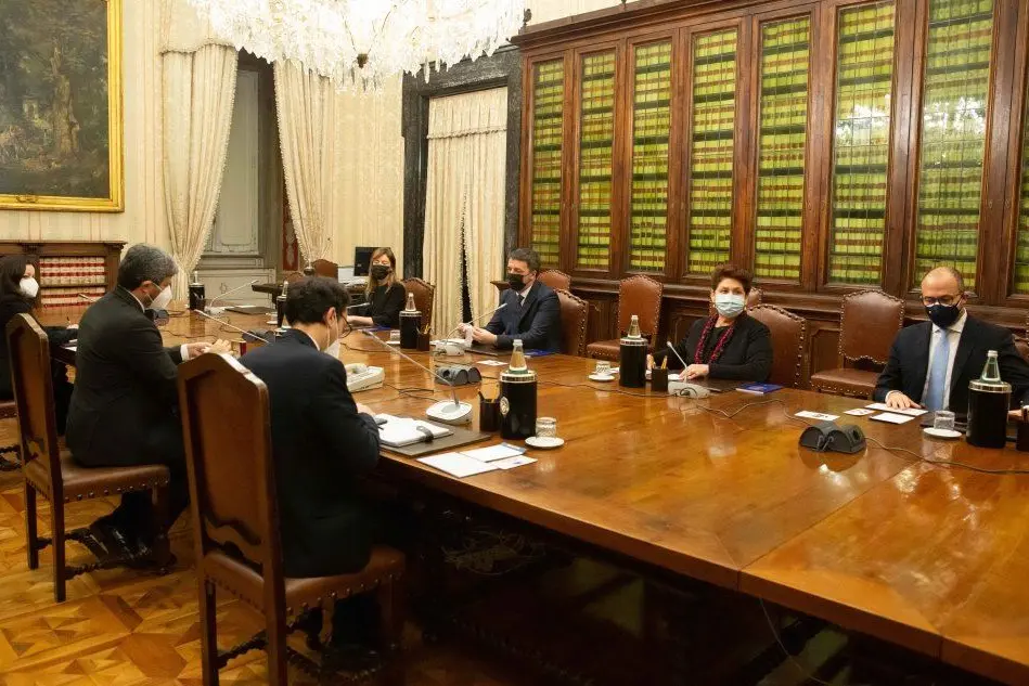 La delegazione Iv a colloquio con Roberto Fico (foto Twitter-Camera dei deputati)