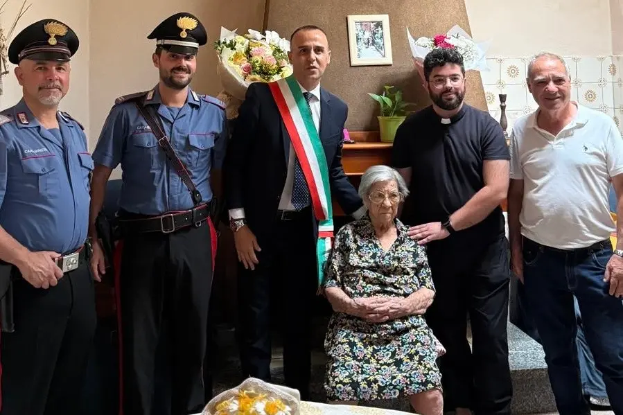 La festeggiata Gina Massessi, 100 anni