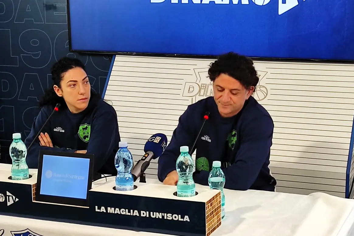 Il play Carangelo e il coach Restivo (foto G. Marras)