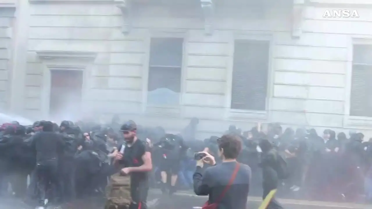 https://immagini.unionesarda.it/version/c:NzAxNTQ3MTQtMjM5Yi00:MGU0YTM2YjItNzQyYy00/image.webp?f=16:9