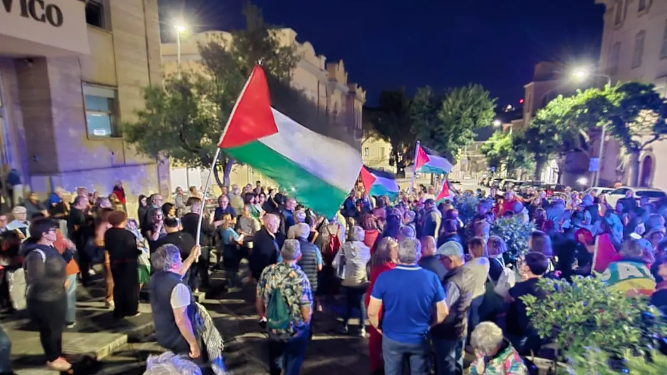 https://immagini.unionesarda.it/version/c:NzAxZDE1ZTctNzZmNi00:MTM0ZDYxYzEtMzZjZS00/image.webp?f=16:9