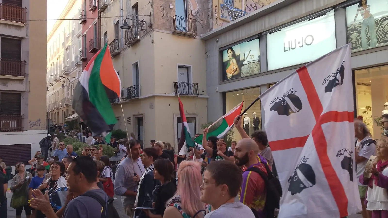 https://immagini.unionesarda.it/version/c:NzAyM2JmYzctODUzZC00:YzdhMWIyNzAtY2FjNy00/image.webp?f=16:9