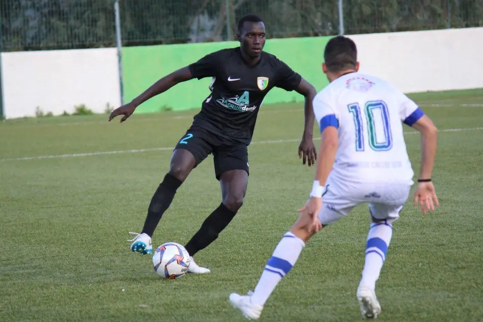 Sylla, difesore del Castiadas (foto L'Unione Sarda - Andrea Serreli)