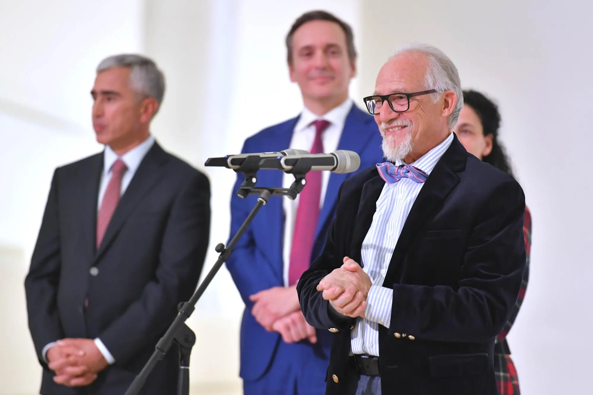 Giuseppe Carta durante la presentazione a Baku