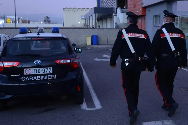(foto carabinieri)