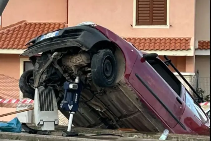 La Fiat 600 dopo l'incidente (foto Pala)
