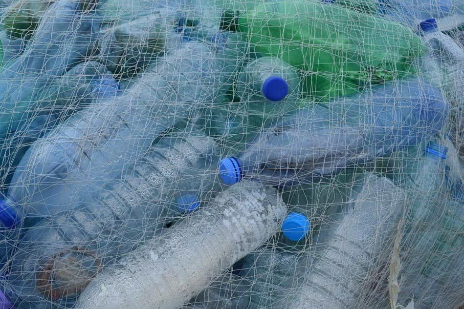 Sardegna da record: ogni abitante differenzia in un anno quasi 32 kg di plastica