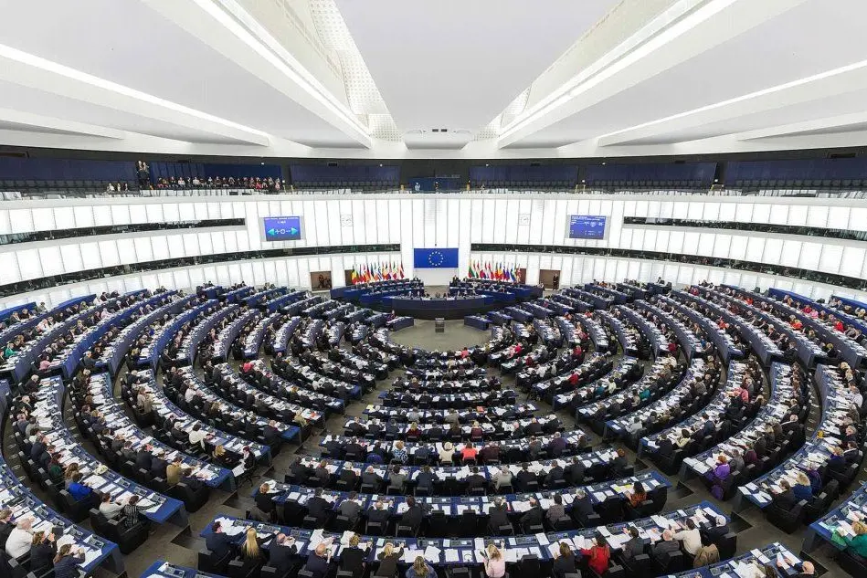 L'emiciclo del Parlamento Ue di Strasburgo (Wikipedia)