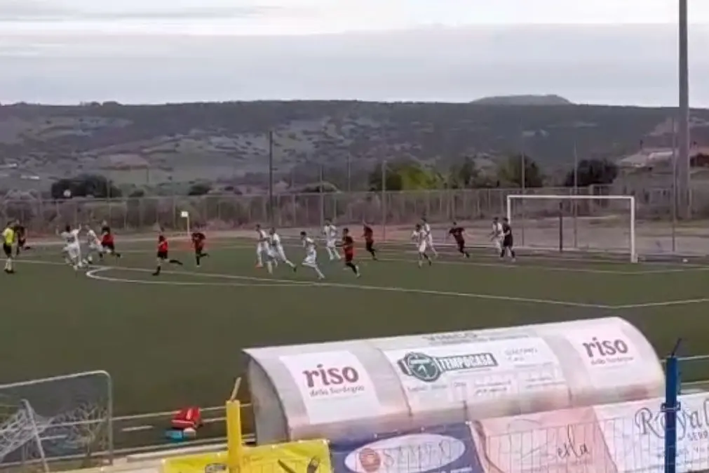 Un'azione di gioco di una partita della Freccia Parte Montis (foto di Giacomo Pala)