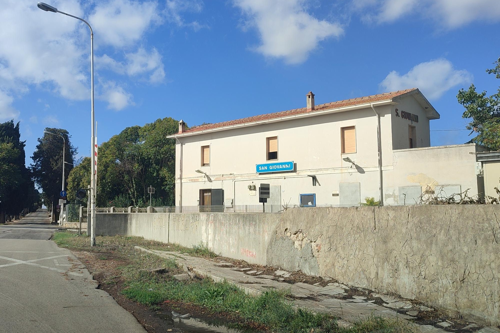 Lo stabile della stazione di San Giovanni (foto Tellini)