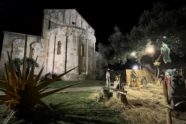 La basilica di San Gavino e il presepe a Porto Torres (foto Pala)
