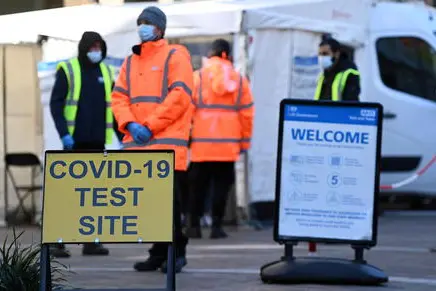 epa09536187 A Covid-19 PCR test centre in London, Britain, 21 October, 2021. The UK government is under pressure to implement its Covid Plan B as figures have shown that England is recording some fifty thousand Covid-19 cases daily, the highest number since mid-July. EPA/ANDY RAIN