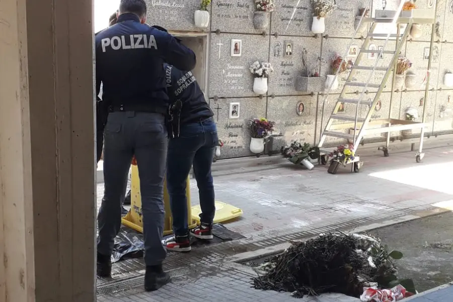 La Scientifica in cimitero