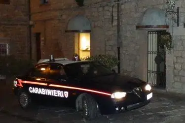 Una macchina dei carabinieri