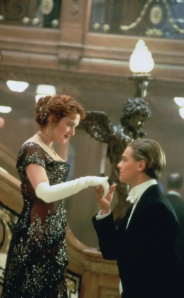 Leonardo Di Caprio e Kate Winslet in una scena del film (Ansa)
