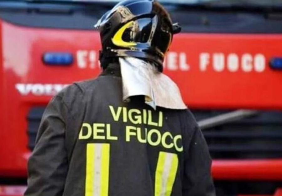 Auto in fiamme a Sorso: si indaga per incendio doloso