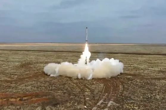 Mosca simula un attacco missilistico nucleare per mostrare i muscoli all'Occidente (Ansa)