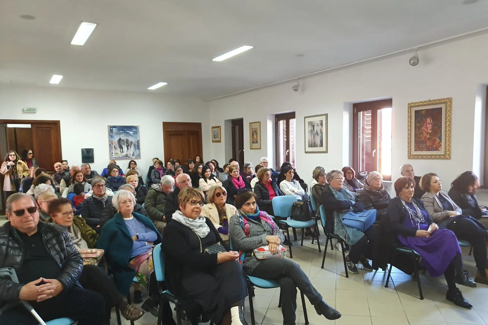 Folla per il convegno sui monumenti archeologici (foto Oggianu)