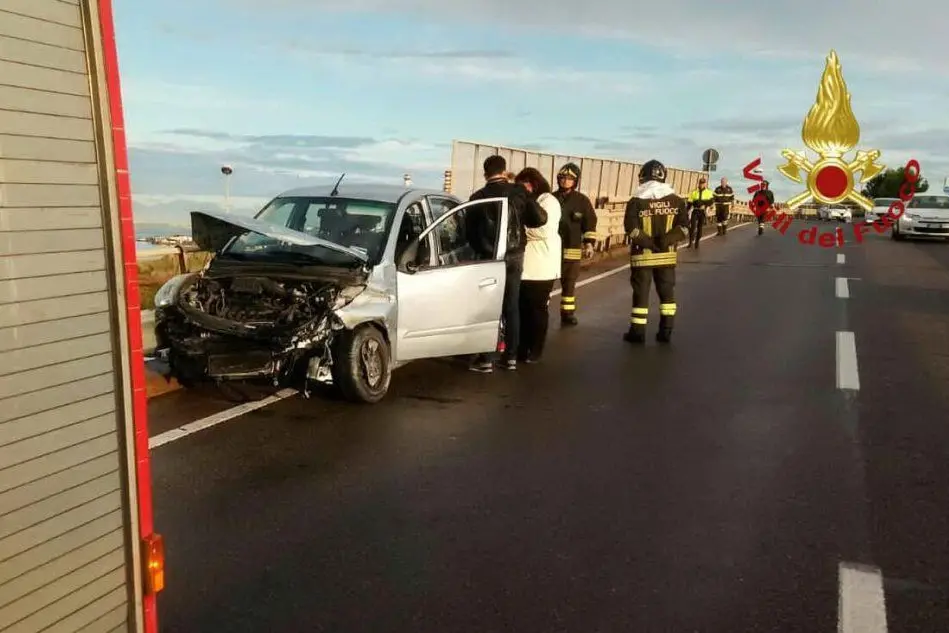 L'incidente (foto Vigili del fuoco)