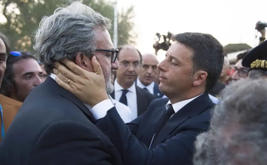 L'allora premier Matteo Renzi e il governatore della Puglia, Michele Emiliano