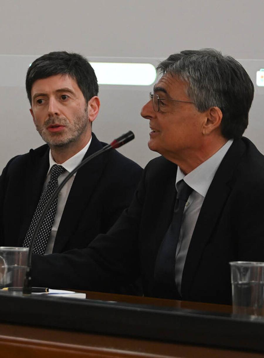 Speranza: «Il Governo deve investire di più sulle cure»