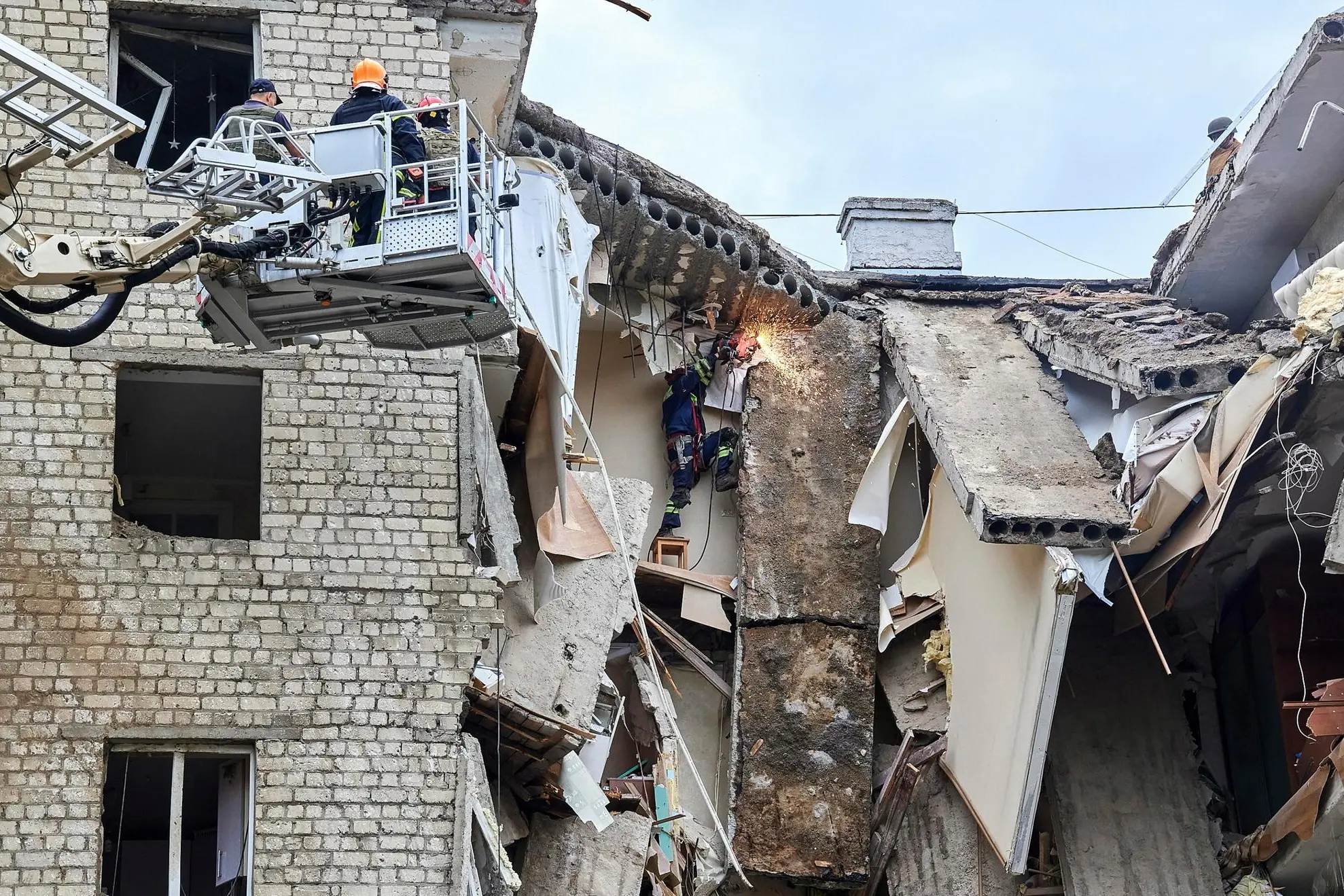 Edifici distrutti a Kharkiv (Ansa - Epa)
