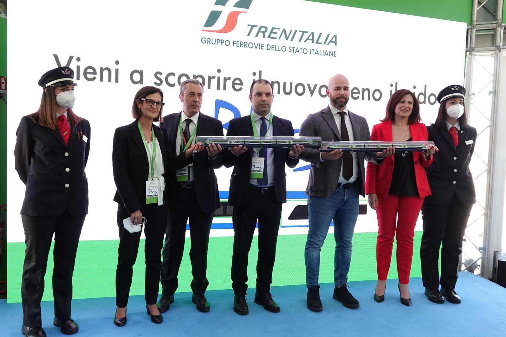 Trenitalia presenta a Cagliari i treni ibridi Blues: in arrivo in Sardegna entro il 2022