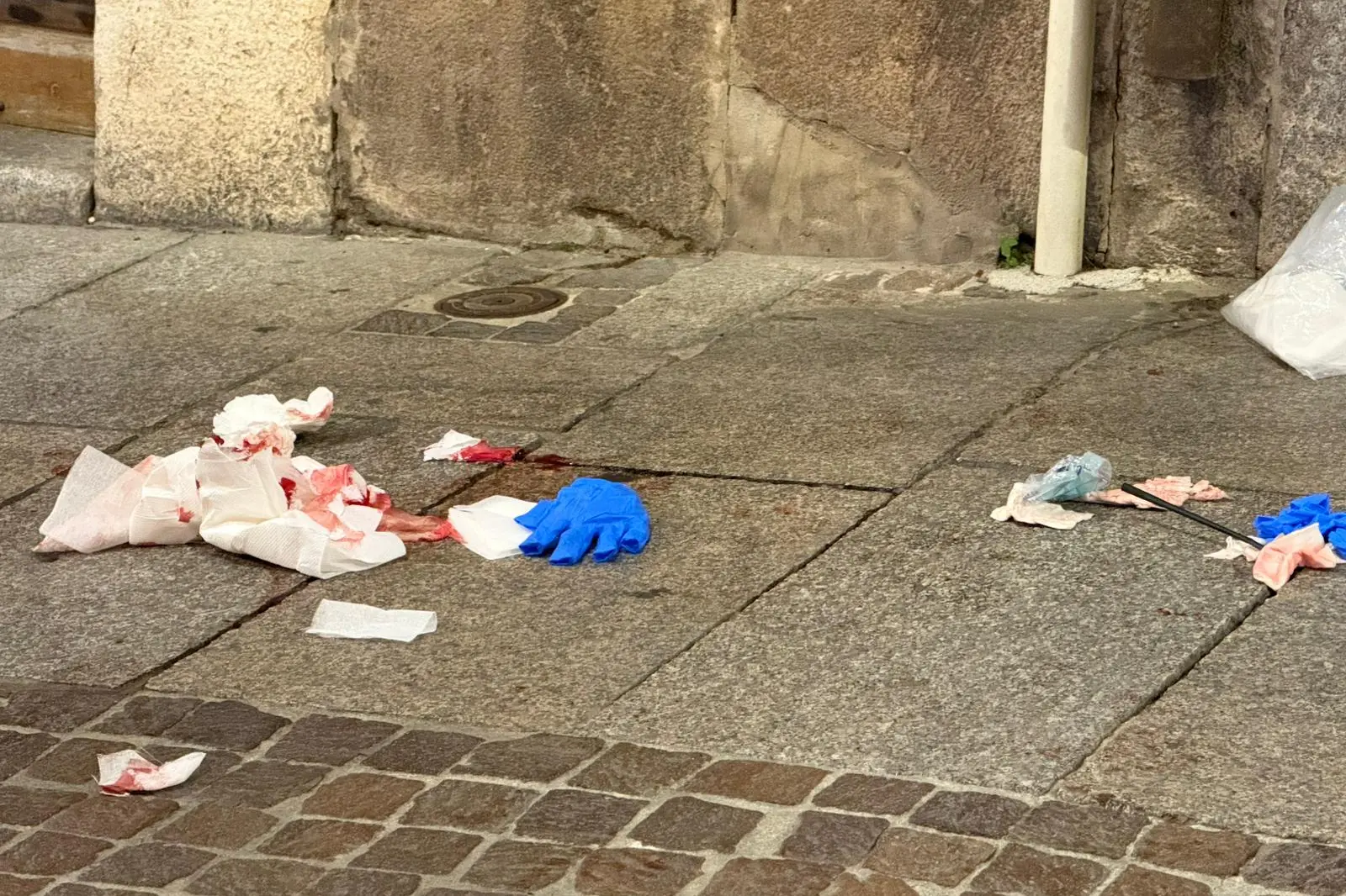 Il luogo dell'accoltellamento alla Marina