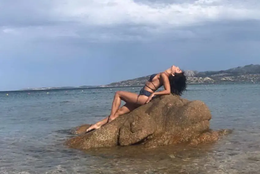 Vanessa Hudgens in Sardegna (da Instagram)