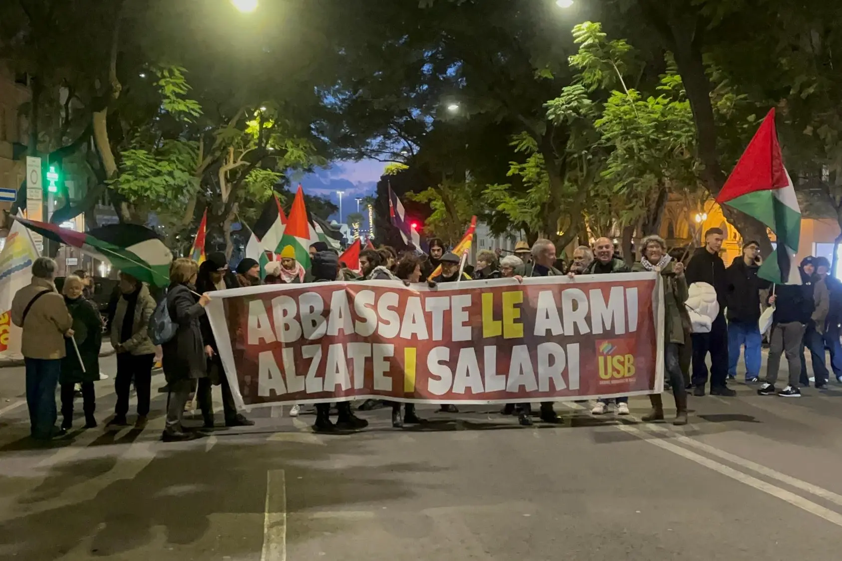 La protesta (foto Zedda)