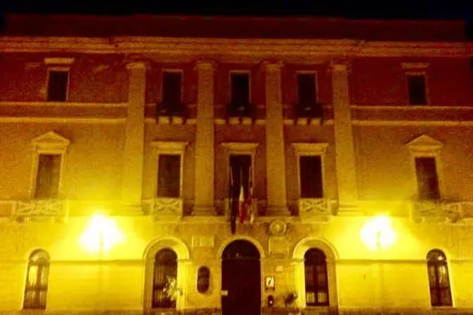 Il palazzo comunale di piazza Municipio (foto Cinzia Simbula)