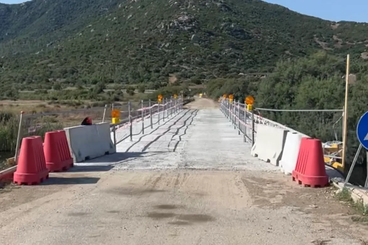 Feraxi, il ponte durante i lavori