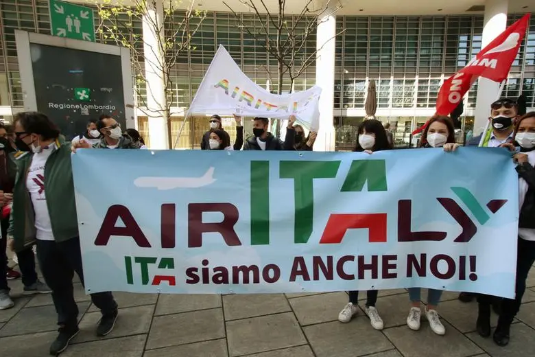 Un presidio di protesta (Ansa - Salmoirago)