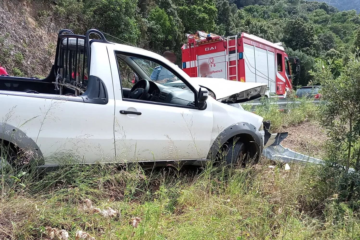 L'incidente a Coa 'e Monte, nel territorio di Villagrande (foto Secci)