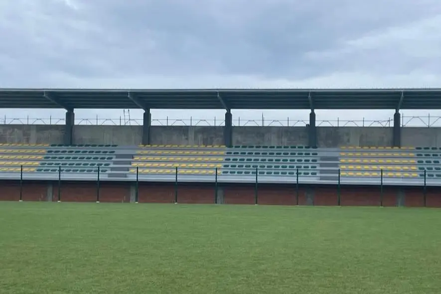 La nuova tribuna del Masainas. (Foto Scano)