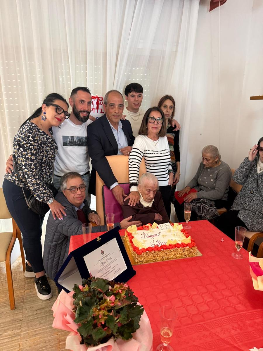 Morgongiori, paese in festa per i 105 anni di Letizia Pistis